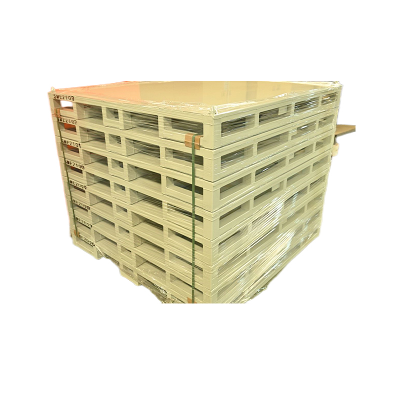 How does the iron pipe pallet welding process affect the overall structural strength?